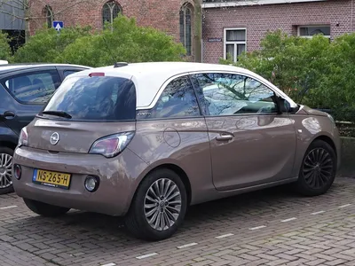 File:Opel Adam 1.4 Glam 2015 (16106261284).jpg - Wikimedia Commons