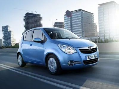 SIENA, ITALY - MAY 3, 2015: Opel Agila car parked in Siena, Italy. Agila  was manufactured in years 2000-2015 Stock Photo - Alamy