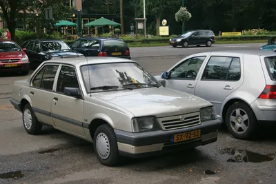 File:1988 Opel Ascona C 1.8E Automatic (8870703132).jpg - Wikimedia Commons
