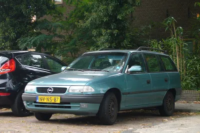 1996 Opel Astra F Cabrio 1.6i | Vauxhall astra, Vauxhall, Car door