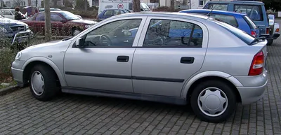 File:Opel Astra Side.jpg - Wikimedia Commons