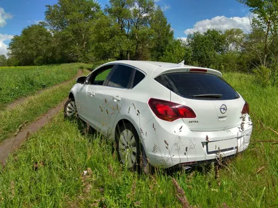 Photos of Opel Astra GTC Panoramic (J) 2011 (2048x1536)