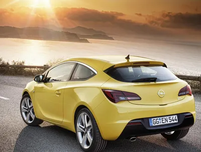 File:2011 Opel Astra GTC.jpg - Wikimedia Commons