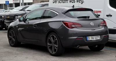 Opel Astra GTC - Interior - Car Body Design