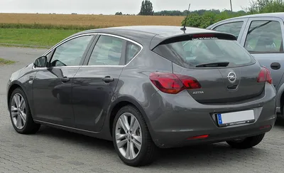 Opel Astra J Седан - цена в Украине 2019, характеристики, фото