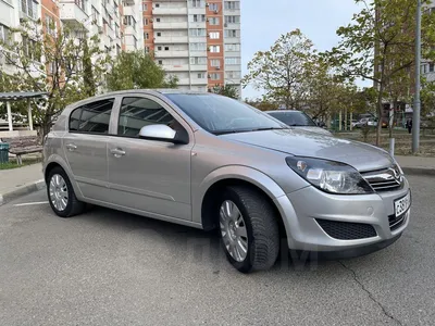 Опель Астра 2008 в Краснодаре, Продаю Opel Astra 2008 года, комплектация  1.8 MT Edition, МКПП, бензин, серебристый, б/у, хэтчбек 5 дв.