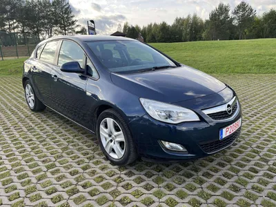 Купить б/у Opel Astra H Рестайлинг 1.6 MT (115 л.с.) бензин механика в  Екатеринбурге: белый Опель Астра H Рестайлинг хэтчбек 5-дверный 2011 года  по цене 850 000 рублей на Авто.ру