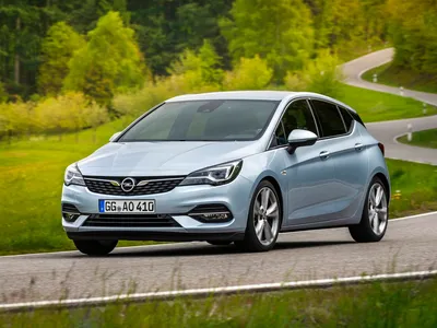 New Opel Astra hatchback debuts with 'Vizor' face and hybrid powertrains -  CNET