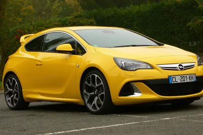 Opel Astra OPC :: Behance