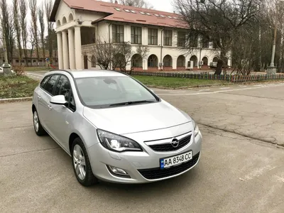 Продам Opel Astra J Sport Tourer в Киеве 2011 года выпуска за 8 900$