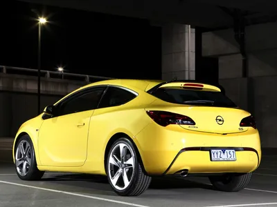 Трехдверка Opel Astra получила панорамное лобовое стекло — Motor