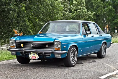 File:Opel Diplomat V8 ca 1975 5354cc in profile.JPG - Wikimedia Commons