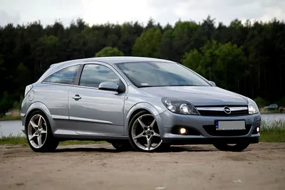 File:Opel Astra GTC 1.4 Turbo ecoFLEX Edition (J) – Frontansicht, 20.  Oktober 2012, Heiligenhaus.jpg - Wikipedia
