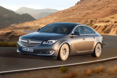 Opel Insignia Hatchback (2009) - picture 3 of 10