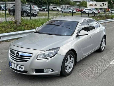 Opel Insignia 2009 1.0 - BeamNG.drive