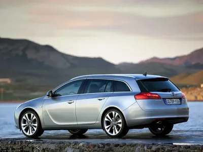 Opel Insignia Sports Tourer Makes us Want a Buick Regal Wagon. Badly.