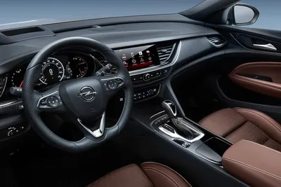 Opel Insignia - цена, характеристики и фото, описание модели авто