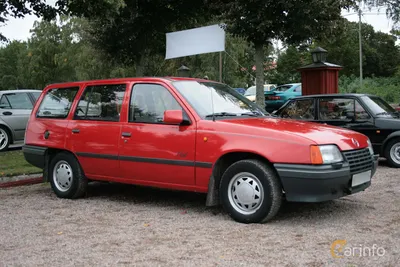 Opel Kadett 5-door Caravan 1987
