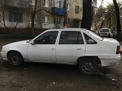 https://www.pexels.com/photo/a-white-opel-kadett-gsi-1987-on-a-parking-lot-16896047/