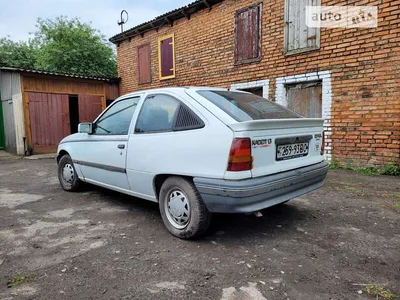 File:1988 Opel Kadett 1.3 N Club.jpg - Wikimedia Commons