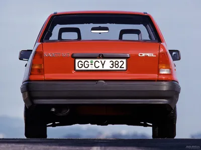 Opel Kadett E Седан 1984-1991 3D модель - Круговой обзор 360 градусов -  3DModels
