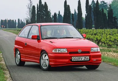 Opel Astra 1998 Hatchback (1998 - 2004) reviews, technical data, prices