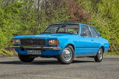 В Белоруссии обнаружили идеально сохранившийся 40-летний Opel с небольшим  пробегом и богатой историей — Motor