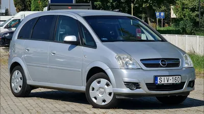 File:Opel Meriva 1.6 Facelift hellblau.JPG - Wikimedia Commons