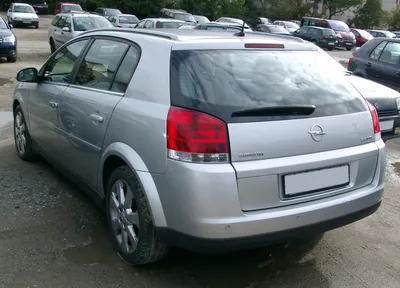Opel Signum 2003 (2003, 2004, 2005) reviews, technical data, prices