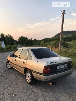 Купить авто Opel Vectra, цена 1 000 $, Беларусь Сморгонь, 1989 г, пробег  350 000 км.