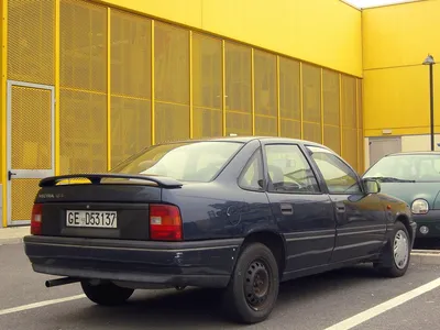 Відгук про Opel Vectra 1.6 л. 1991 року від паша з Николаева