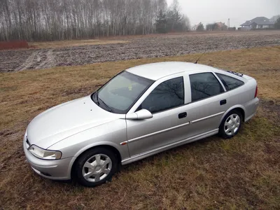 Опель Вектра 1999 года во Владимире, Продается Opel Vectra B 1999 год,  черный, универсал, мкпп, 1.6 литра, стоимость 230 тыс.рублей