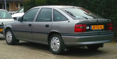 File:Opel Vectra 1.8i Hatchback.jpg - Wikipedia