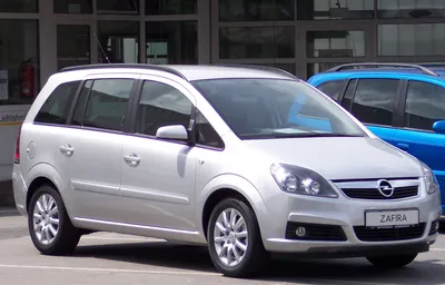 File:Opel Zafira 08-7-2005 silver vr.jpg - Wikimedia Commons