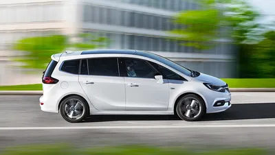 File:Opel Zafira Tourer 2.0 CDTI Innovation (C) – Heckansicht, 23. Mai  2013, Heiligenhaus.jpg - Wikimedia Commons