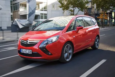 Opel Zafira Tourer производство с 2011 по 2016 – краткий обзор
