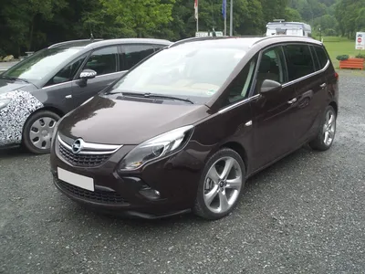 Opel Zafira Tourer (2011-2018) - Какой версии отдать предпочтение? - Автор  обзора Иван Кришкевич