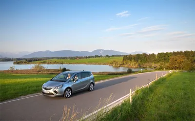 Opel Zafira Tourer C Innovation gebraucht Купить в Kirchheim Teck -  Int.Nr.: OPEL Продано