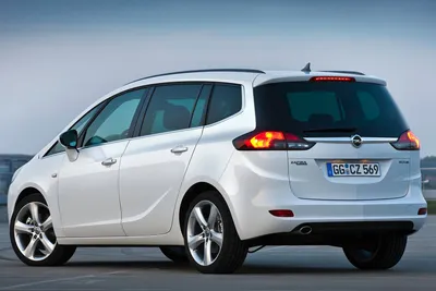 Opel Zafira Tourer - цена, характеристики и фото, описание модели авто