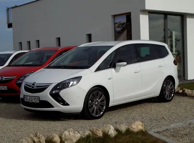 Vauxhall | Zafira Tourer Focuses on User Experience | WardsAuto