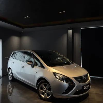 Opel Zafira Tourer Concept: 2011 Geneva Motor Show