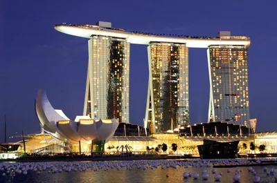 Удивительные места Земли: отель с кораблем на крыше в Сингапуре