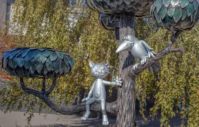 Как стал знаменитым памятник коту в Воронеже