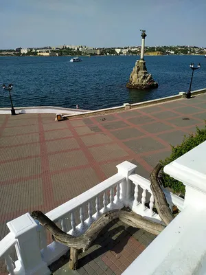 Памятник \"Затопленным кораблям\" в Крыму - путеводитель Регион 82