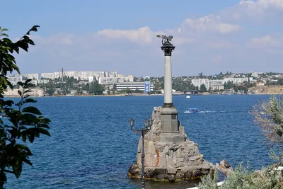 Памятник затопленным кораблям в Севастополе: история, в честь какого  события возведен