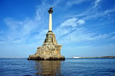 Памятник Затопленным кораблям в Севастополе — путеводитель по отдыху в Крыму
