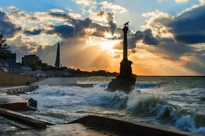 Памятник затопленным кораблям в Севастополе | Cn tower, Tower, Landmarks