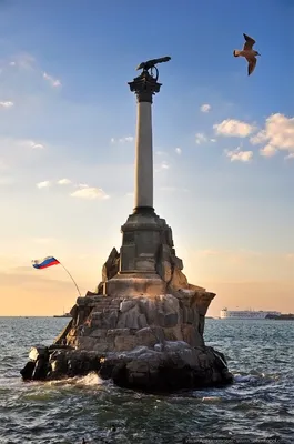 Файл:Памятник Затопленным кораблям в Севастополе.jpg — Википедия