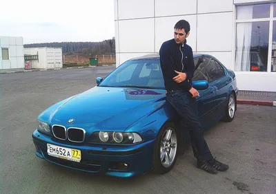Рыжий – добрый парень»: водитель BMW по ошибке наехал на друзей - KP.RU