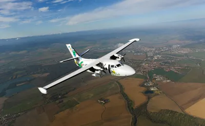 Пассажирский самолет в небе Редакционное Стоковое Фото - изображение  насчитывающей сила, москва: 149835718